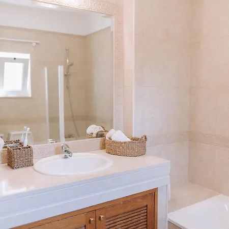 Villa With Garden, Pool & Golf *