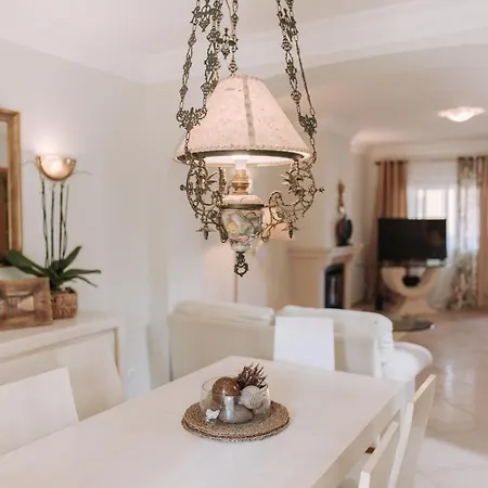 Villa With Garden, Pool & Golf Lagos